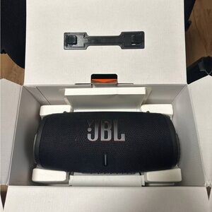 JBL Speaker